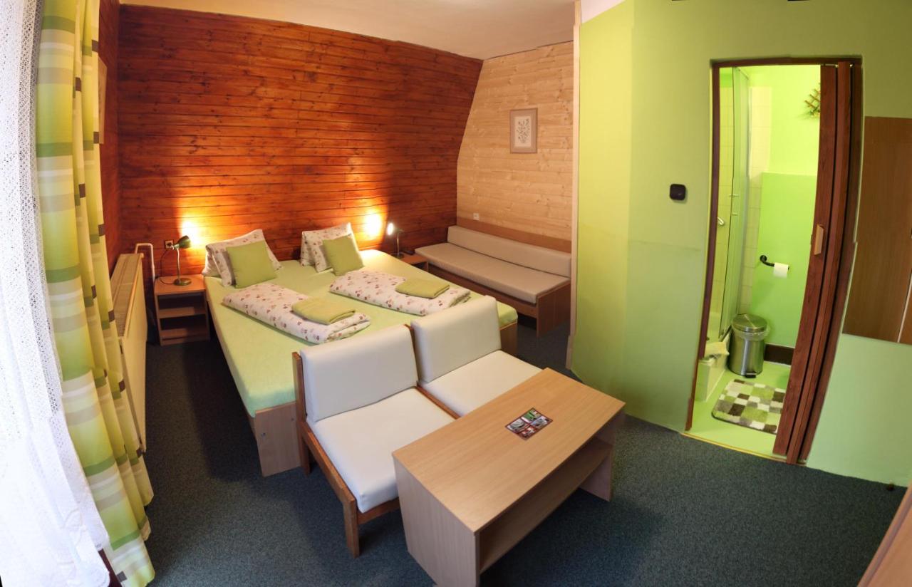 Hotel Zatisi ยันสแก ลาสเนีย ภายนอก รูปภาพ