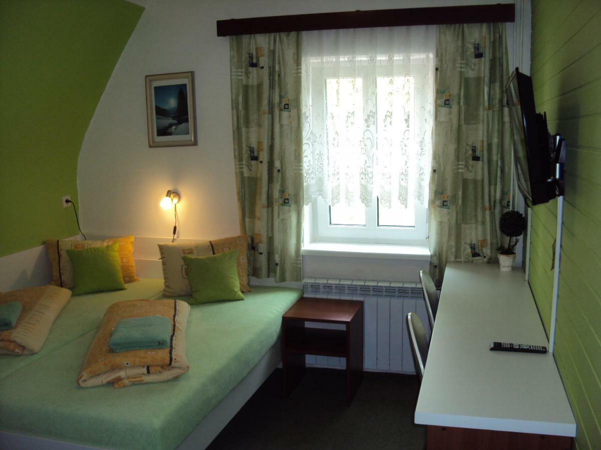 Hotel Zatisi ยันสแก ลาสเนีย ภายนอก รูปภาพ
